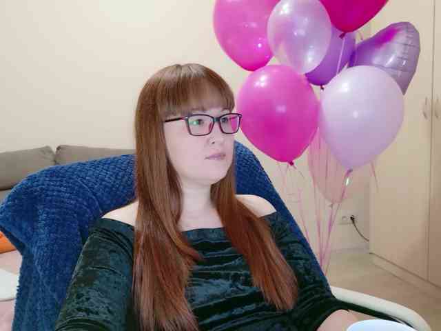 QueenFoxyLiza webcam
