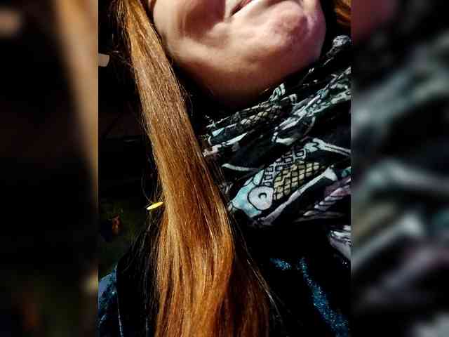 QueenFoxyLiza webcam