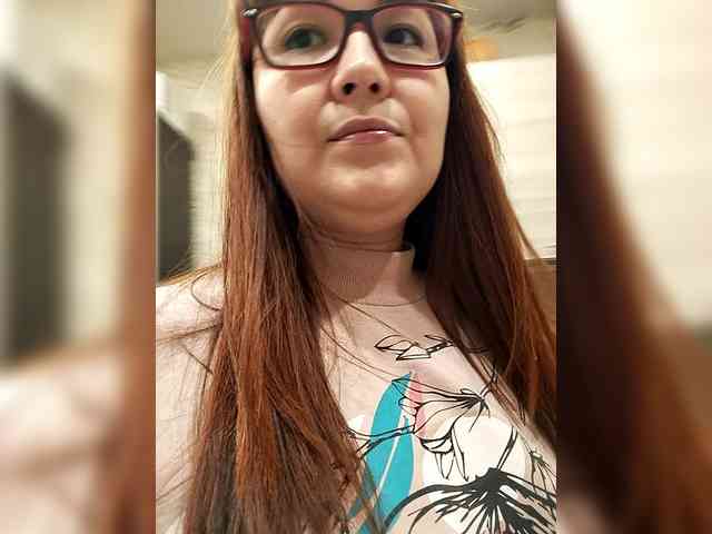 QueenFoxyLiza webcam