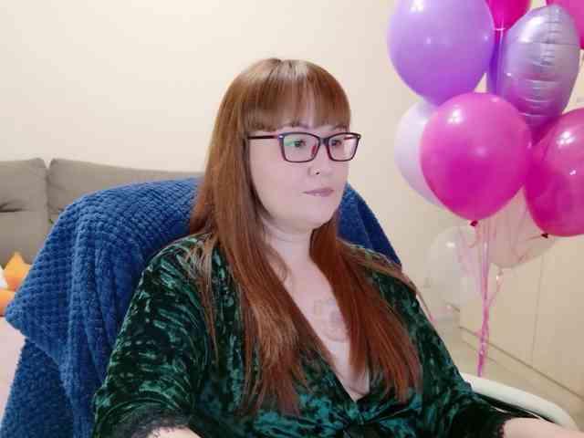 QueenFoxyLiza webcam
