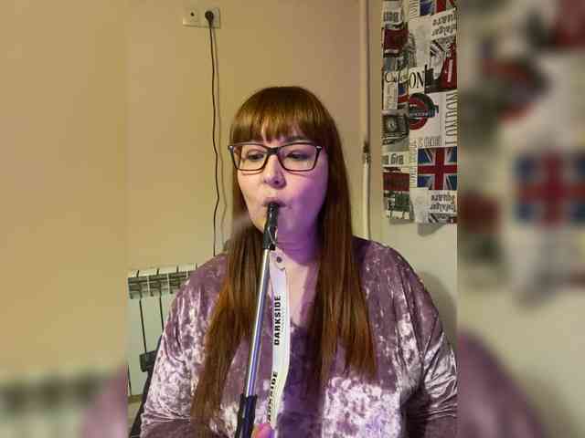 QueenFoxyLiza webcam