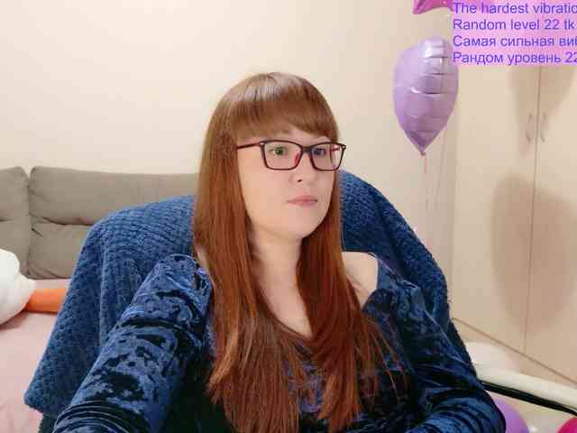 QueenFoxyLisa webcam
