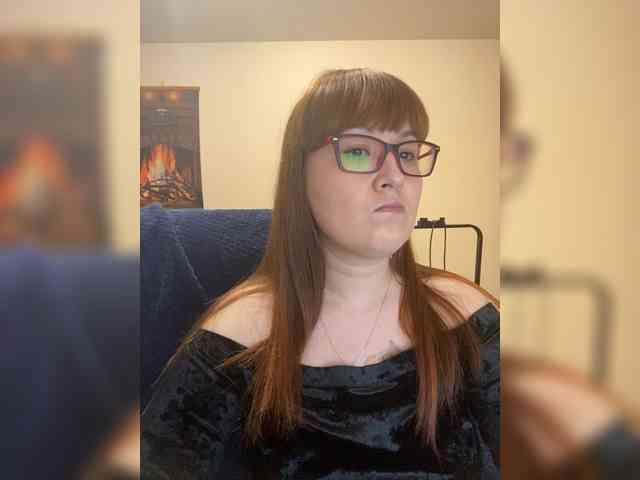 QueenFoxyLiza webcam