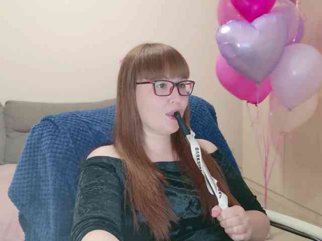 QueenFoxyLiza webcam