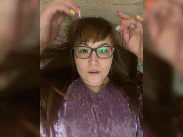QueenFoxyLiza webcam