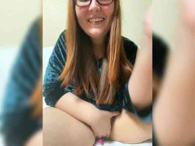 QueenFoxyLiza webcam