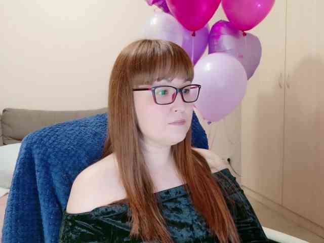 QueenFoxyLiza webcam