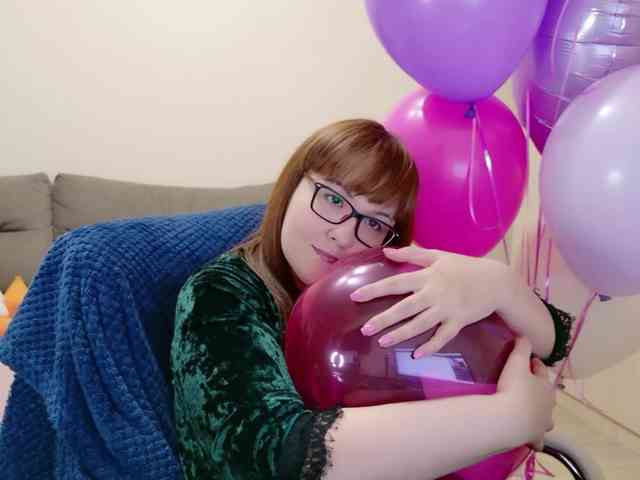 QueenFoxyLiza webcam