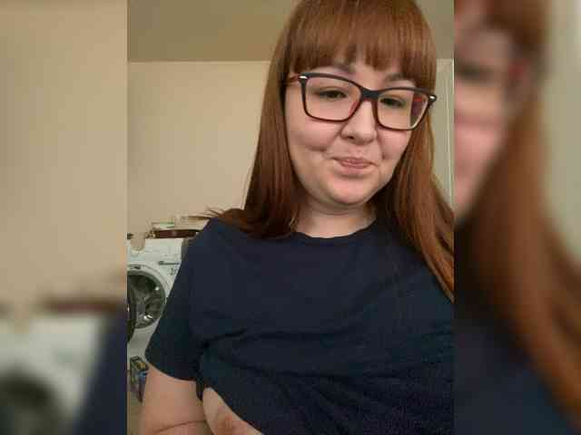 QueenFoxyLiza webcam