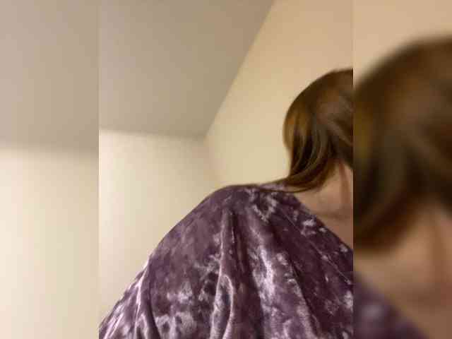 QueenFoxyLisa webcam