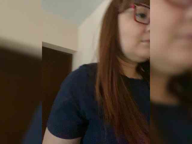 QueenFoxyLiza webcam