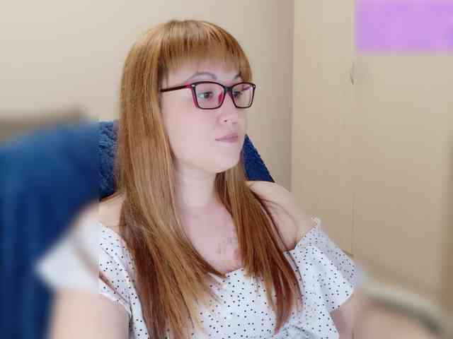 QueenFoxyLisa webcam