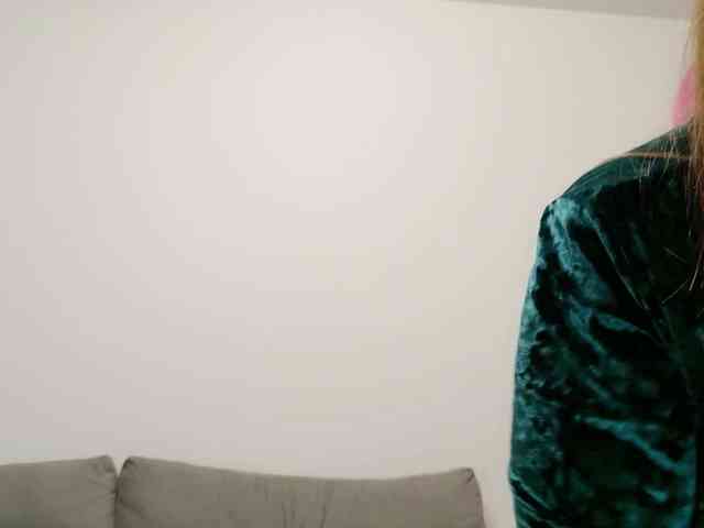 QueenFoxyLiza webcam