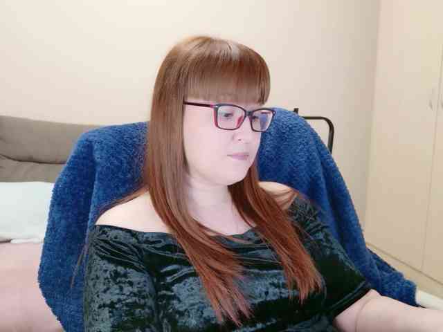 QueenFoxyLiza webcam