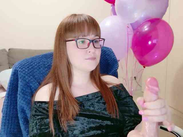 QueenFoxyLiza webcam