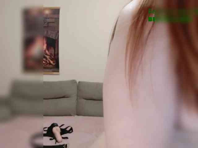 QueenFoxyLiza webcam