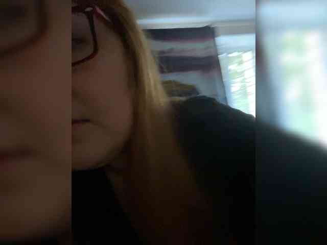 QueenFoxyLisa webcam