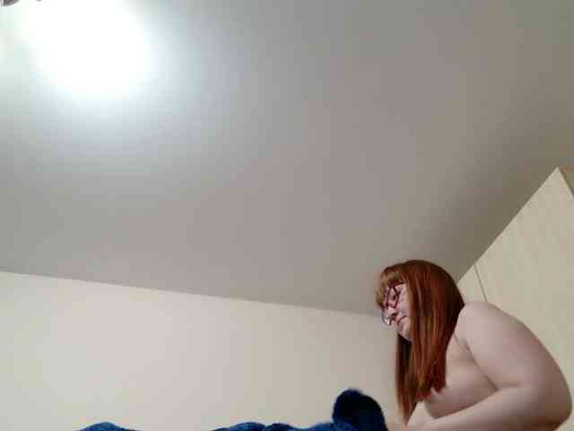 QueenFoxyLiza webcam