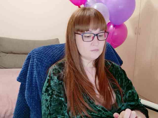 QueenFoxyLiza webcam