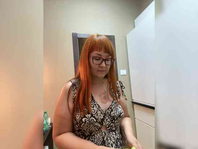 QueenFoxyLisa webcam
