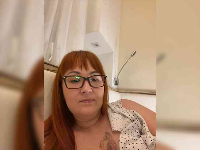 QueenFoxyLisa webcam