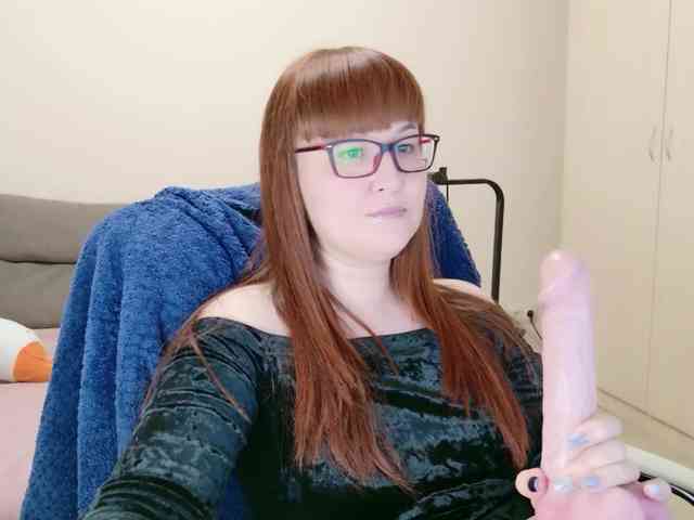 QueenFoxyLiza webcam