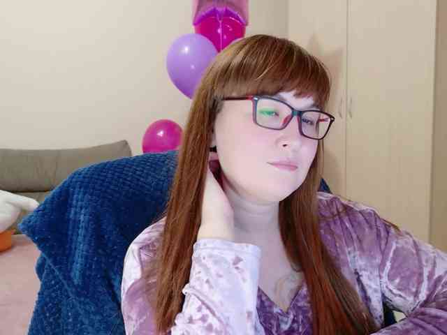 QueenFoxyLisa webcam