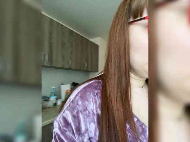 QueenFoxyLiza webcam