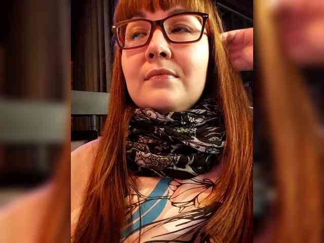 QueenFoxyLiza webcam