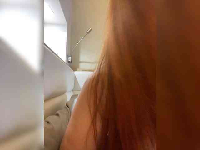 QueenFoxyLisa webcam