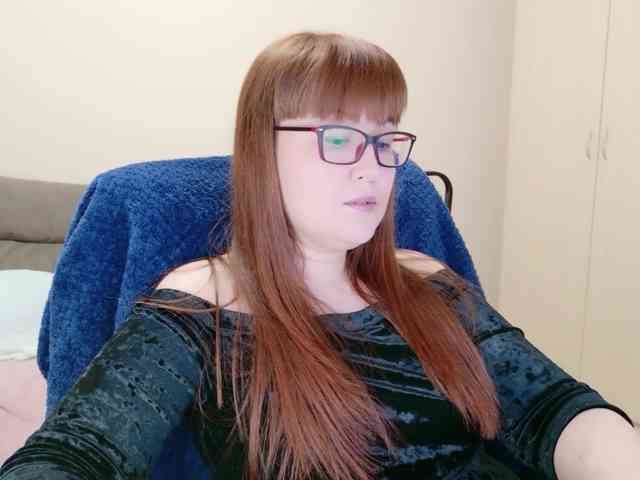 QueenFoxyLiza webcam