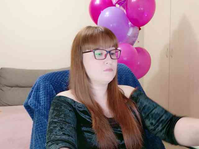 QueenFoxyLiza webcam