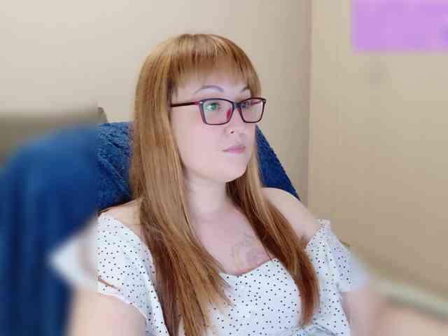 QueenFoxyLisa webcam