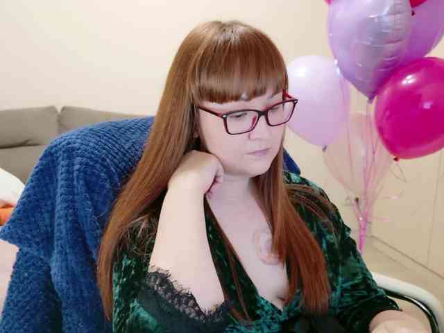QueenFoxyLiza webcam