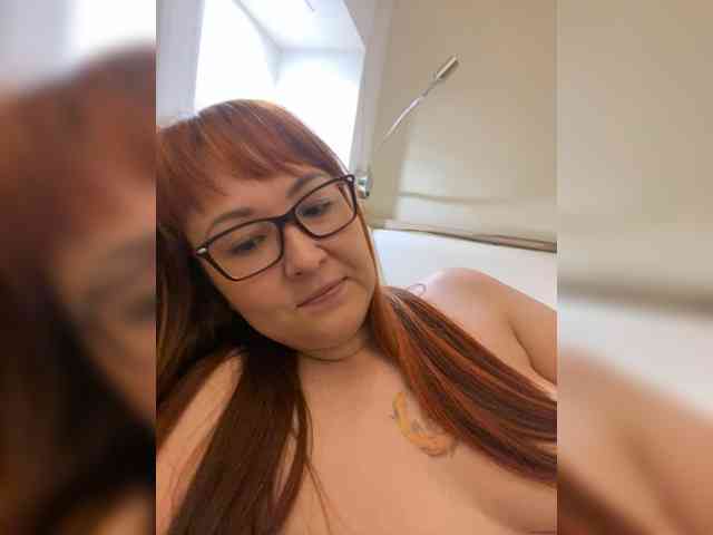 QueenFoxyLisa webcam