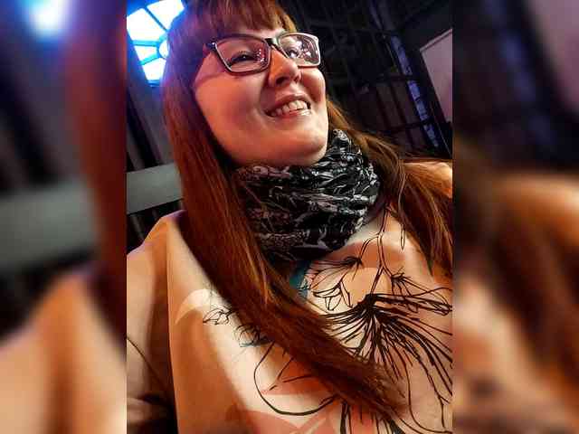 QueenFoxyLiza webcam