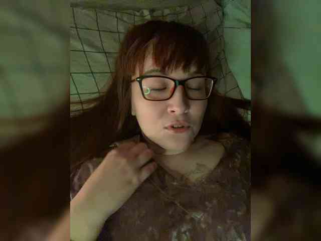 QueenFoxyLiza webcam