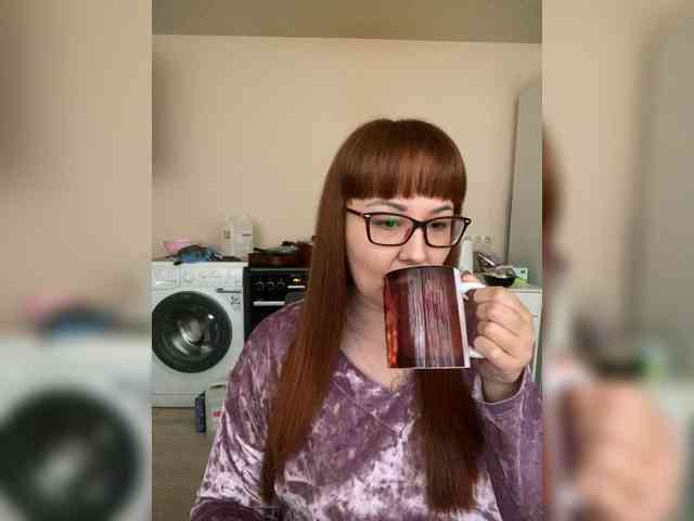 QueenFoxyLiza webcam