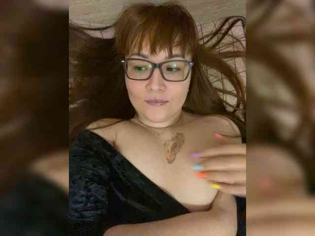 QueenFoxyLiza webcam