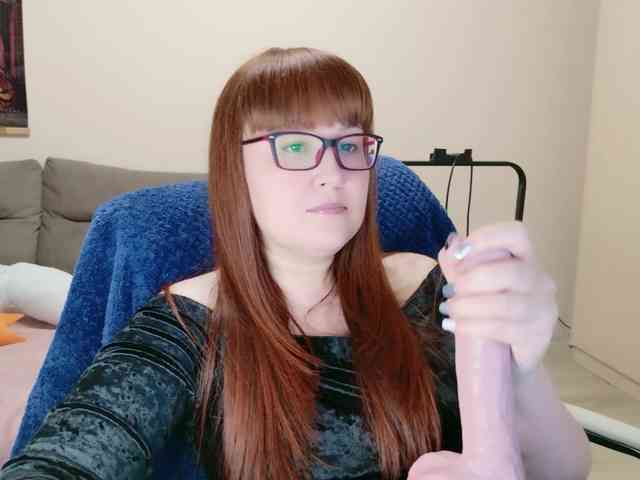 QueenFoxyLiza webcam