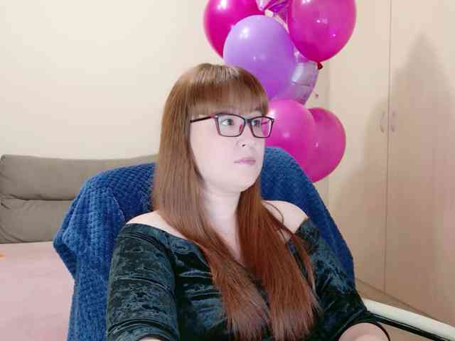 QueenFoxyLiza webcam