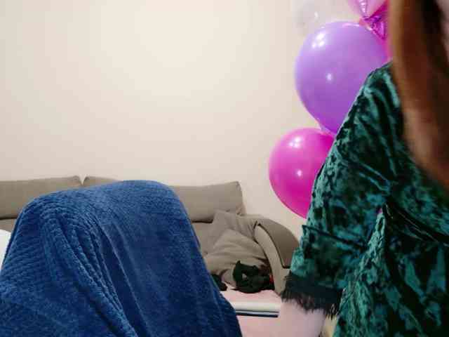 QueenFoxyLiza webcam