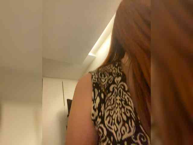 QueenFoxyLisa webcam