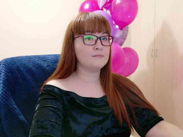 QueenFoxyLiza webcam
