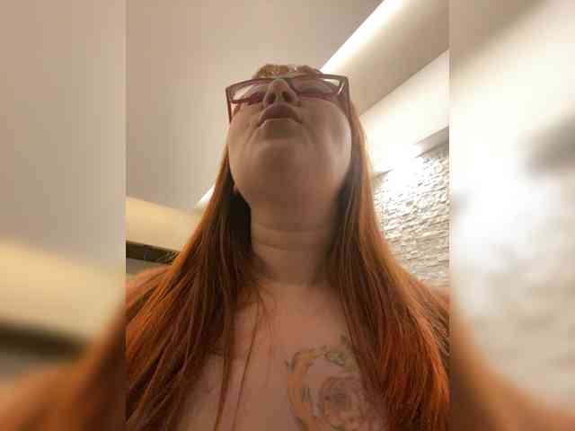 QueenFoxyLisa webcam