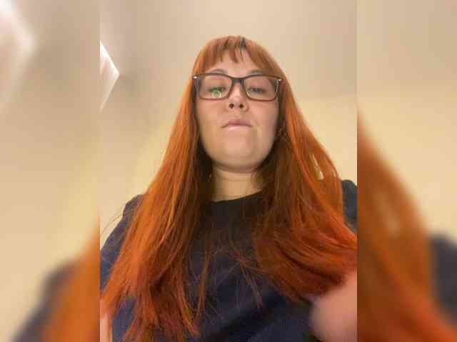 QueenFoxyLisa webcam