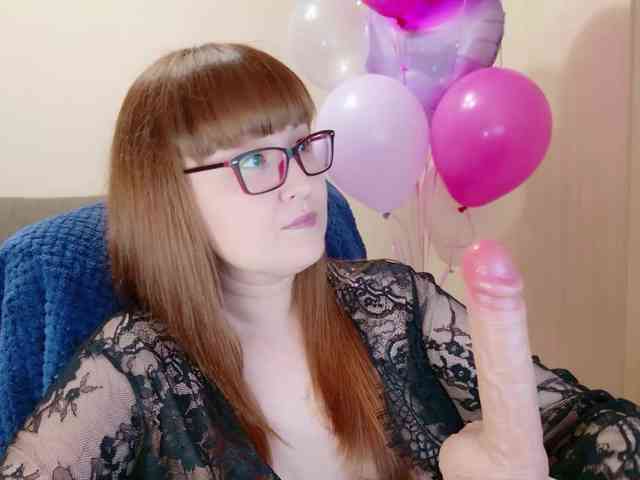 QueenFoxyLiza webcam
