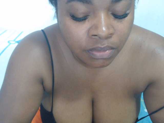 shirlyhotxx live cam on BongaCams
