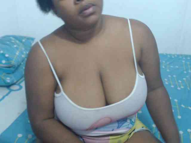 shirlyhotxx webcam