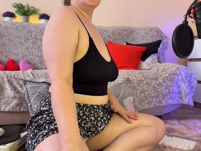 DucksInSlipps live webcam show